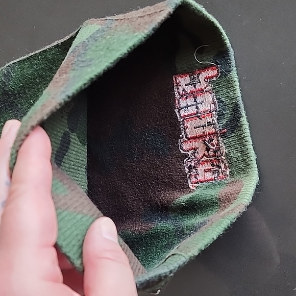 Unisex winter hat - army print from Ashton Kutchers show 'punk'd' - Picture 3 of 6